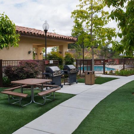 Towneplace Suites Thousand Oaks Ventura County Bagian luar foto